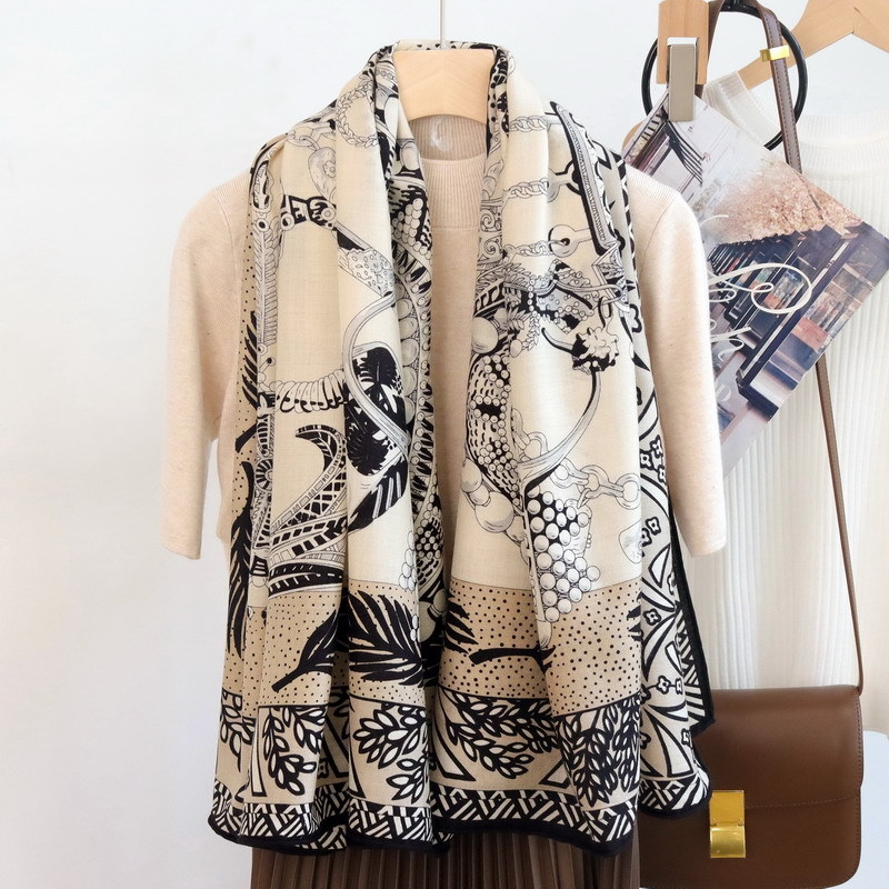 ผ้าพันคอไหมขนสัตว์ 135 ซม. ผ้า - Winter Clothing Hong Kong บทวิจารณ์และราคา